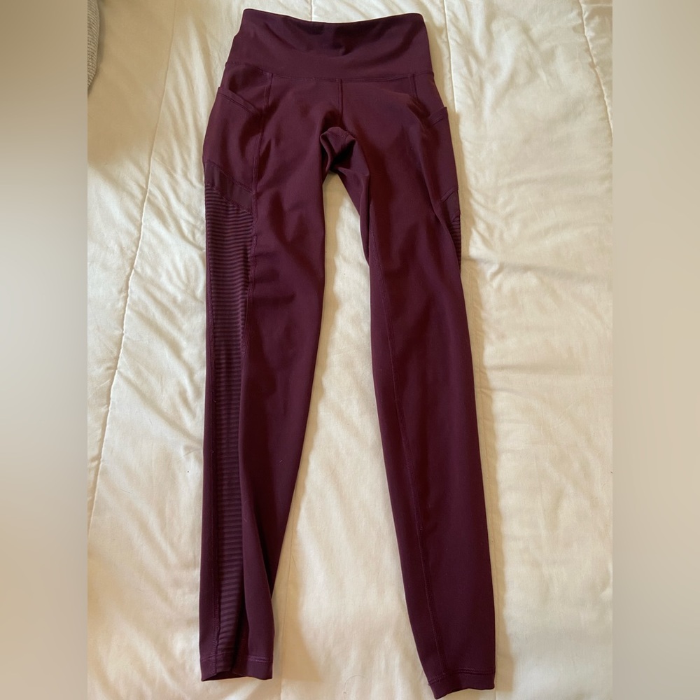 Maroon active leggings, old navy